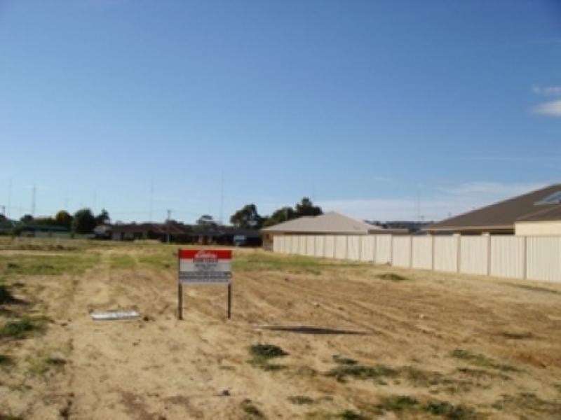 8 Westwind Cr, Harvey WA 6220