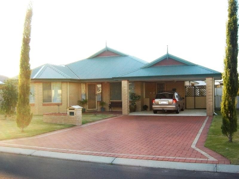 6 Jadeite Street, Australind WA 6233