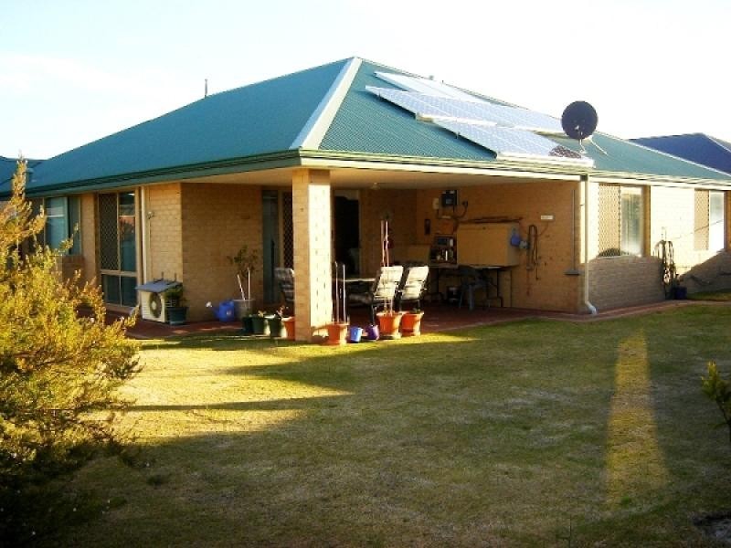 6 Jadeite Street, Australind WA 6233