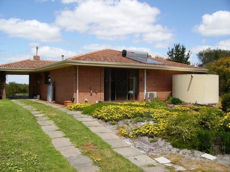 13 Sherlock Place, Harvey WA 6220