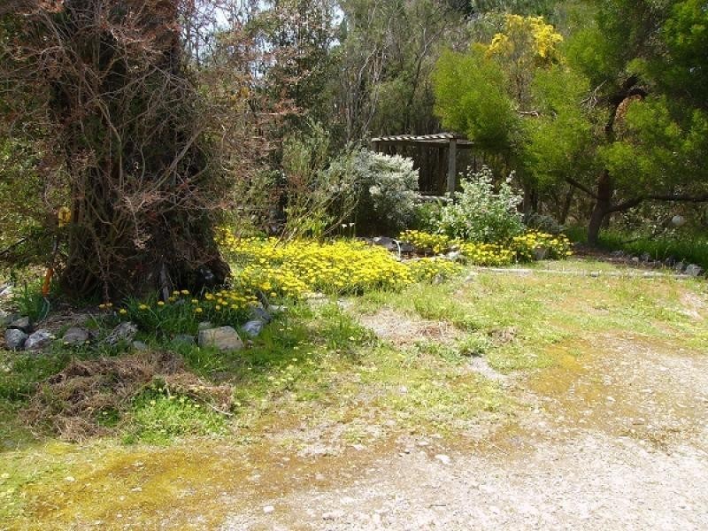 13 Sherlock Place, Harvey WA 6220