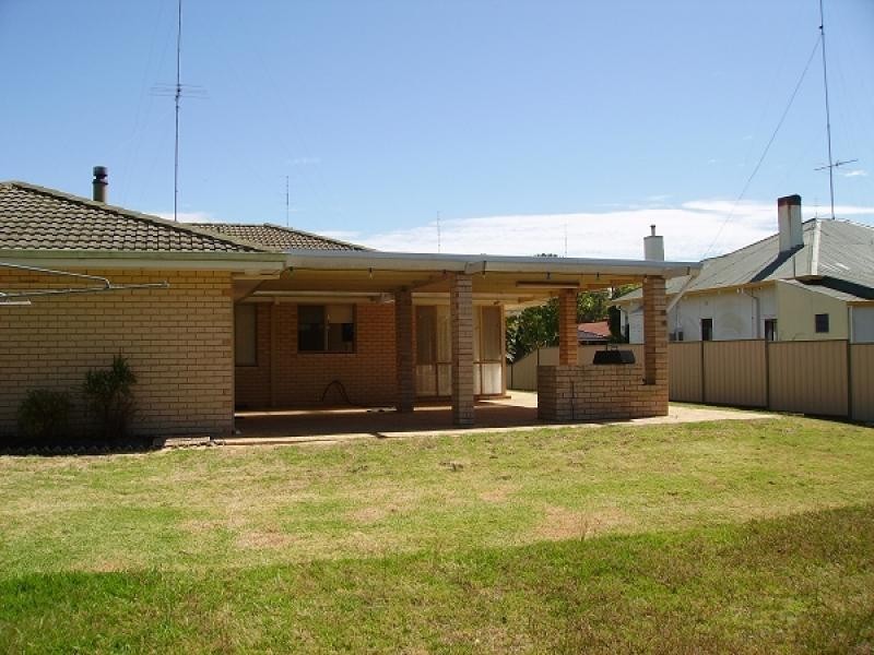 7 Sir James Avenue, Harvey WA 6220