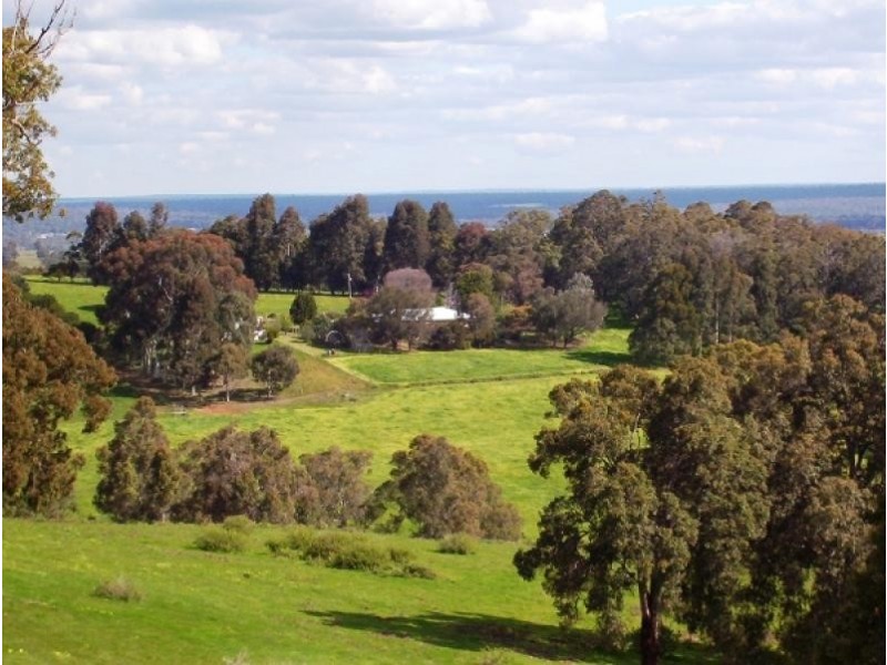 32 McCutcheon Rd, Donnybrook WA 6239