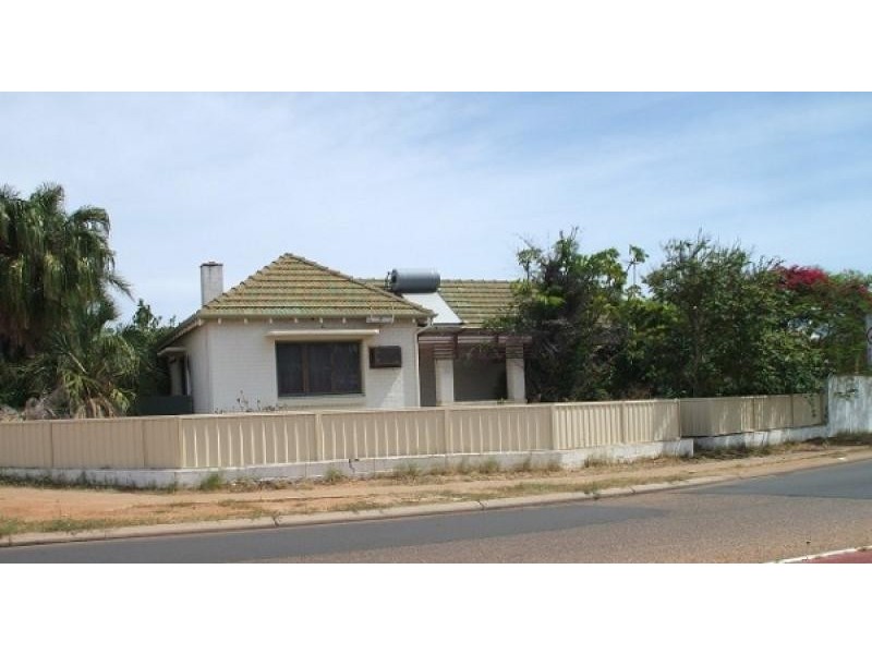 14 Whitlock Street, Carnarvon WA 6701