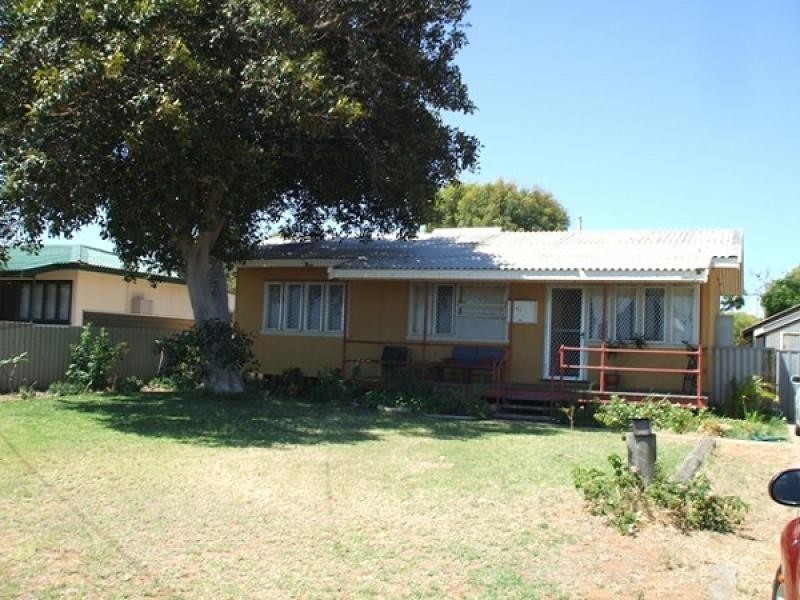61 HUBBLE STREET, Carnarvon WA 6701