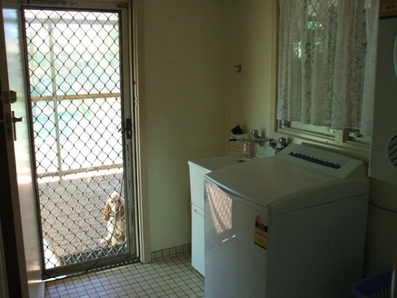 8 LUKIS PLACE, Carnarvon WA 6701