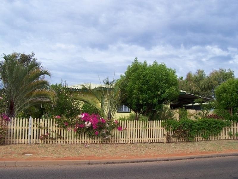 22 YOUNG STREET, Carnarvon WA 6701