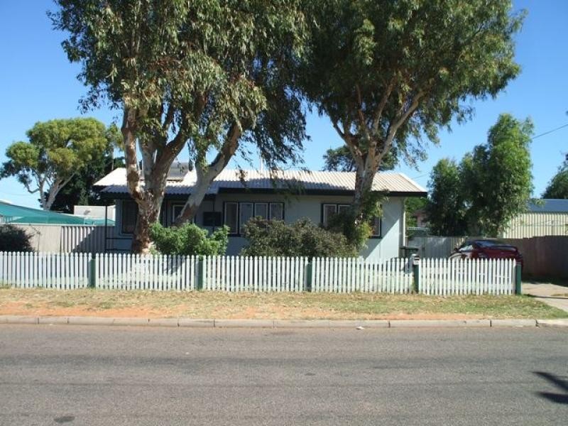 18 HUBBLE STREET, Carnarvon WA 6701