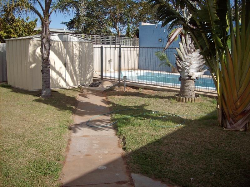 65 CLEAVER STREET, South Carnarvon WA 6701