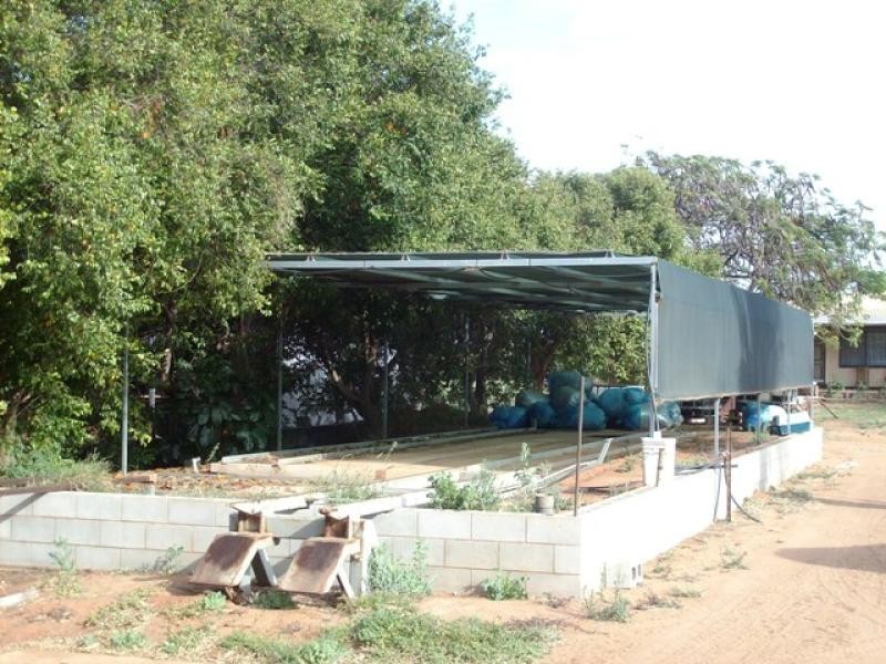 105 MCGLADES ROAD, Carnarvon WA 6701