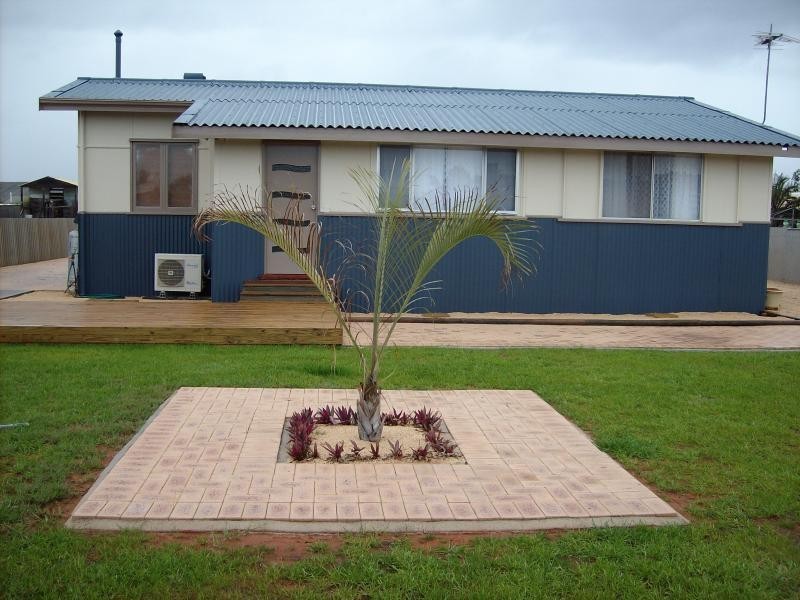 75 WHITLOCK STREET, South Carnarvon WA 6701