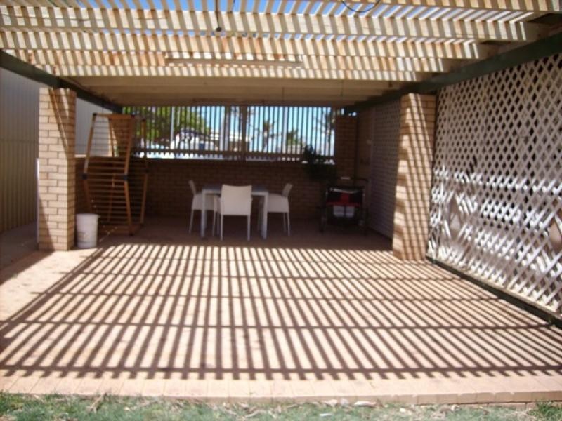 145 OLIVIA TERRACE, South Carnarvon WA 6701