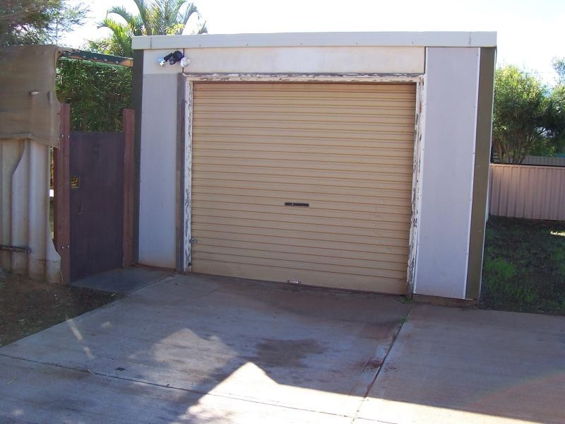 12 Wheelock Way, Carnarvon WA 6701