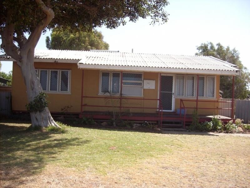 61 Hubble Street, Carnarvon WA 6701