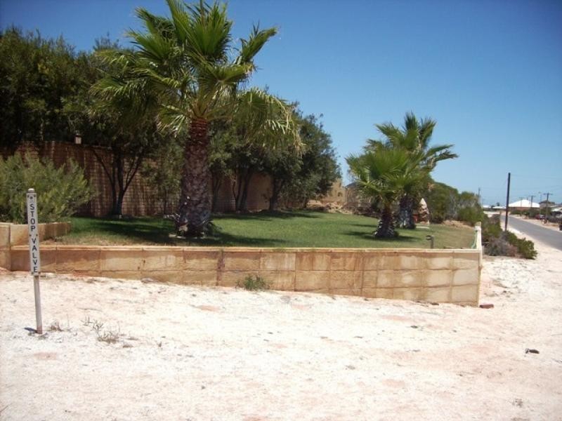 26 Capewell Drive, Denham WA 6537