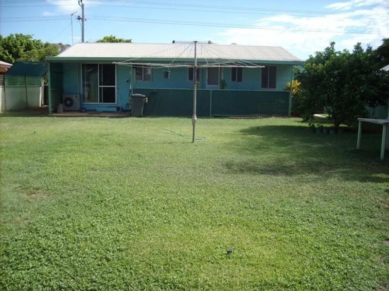 50 SHALLCROSS STREET, East Carnarvon WA 6701