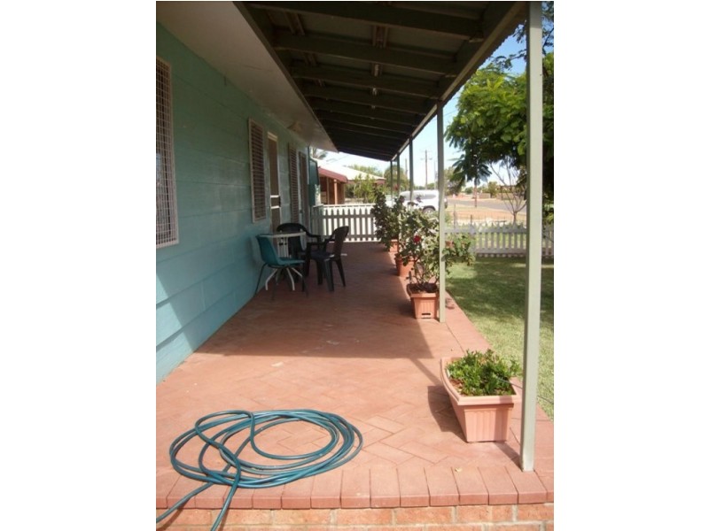 50 SHALLCROSS STREET, East Carnarvon WA 6701