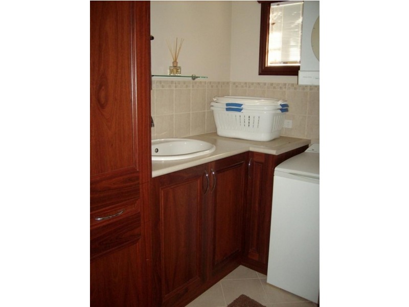 16 RICHARDSON STREET, Carnarvon WA 6701