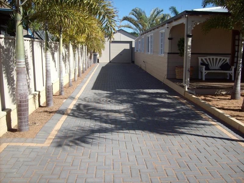 16 RICHARDSON STREET, Carnarvon WA 6701