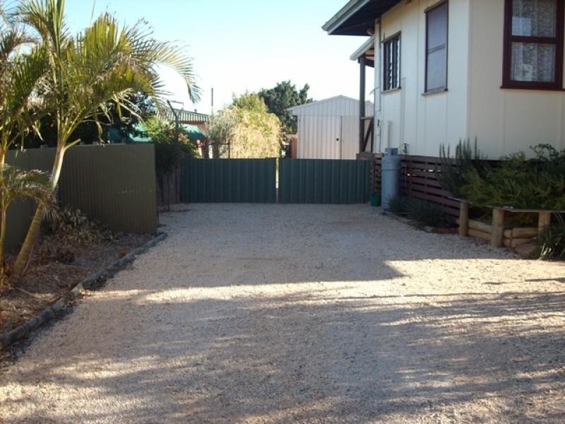 14 PINCOMBE STREET, Carnarvon WA 6701