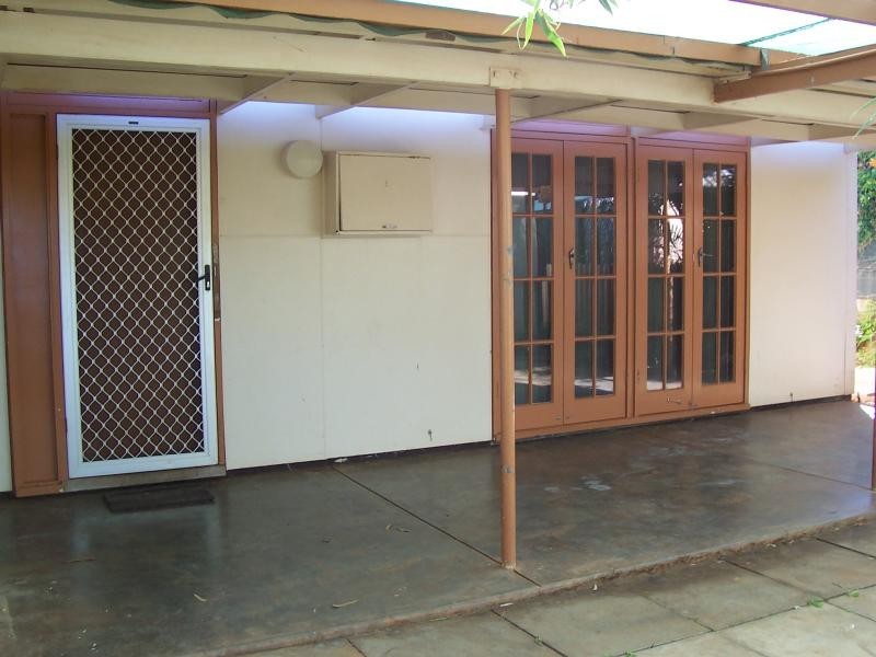 12 Wheelock Way, Carnarvon WA 6701