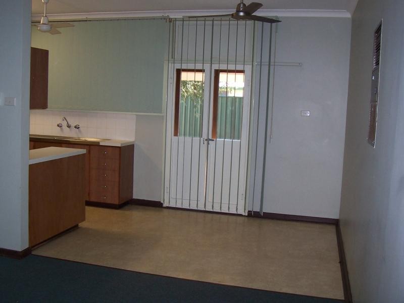 12 Wheelock Way, Carnarvon WA 6701