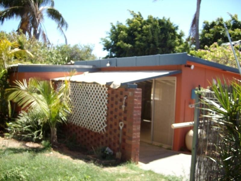 3 FLEMING STREET, East Carnarvon WA 6701