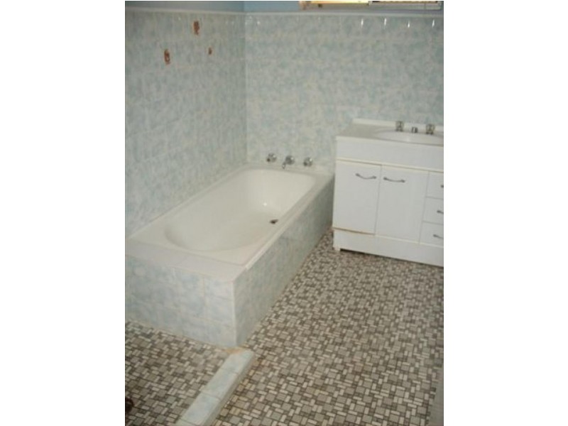 3 FLEMING STREET, East Carnarvon WA 6701