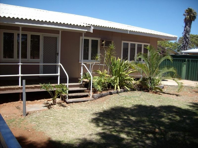 Unit B/24 HUBBLE STREET, Carnarvon WA 6701