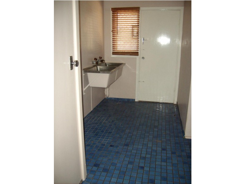 Unit B/24 HUBBLE STREET, Carnarvon WA 6701