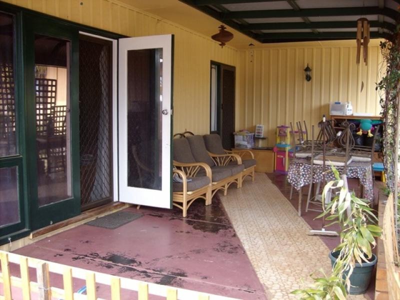 33 DOUGLAS STREET SOUTH, Carnarvon WA 6701