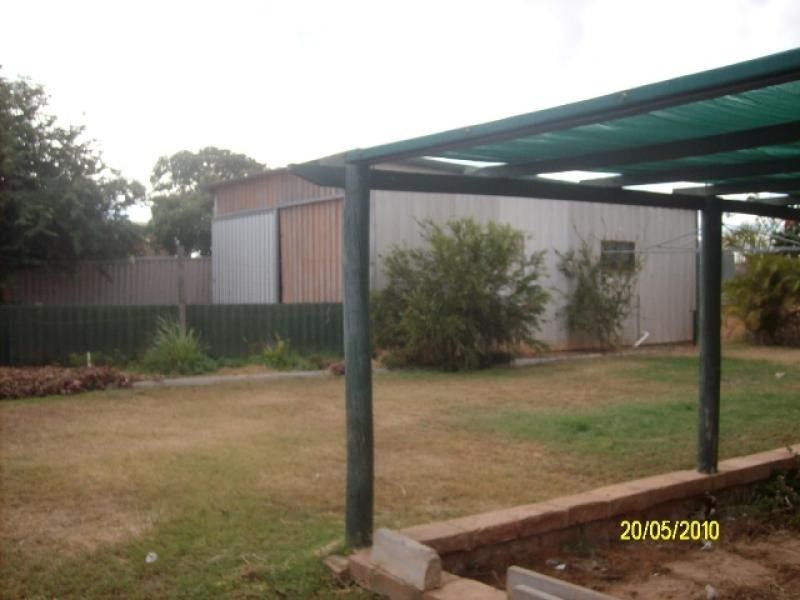 33 DOUGLAS STREET SOUTH, Carnarvon WA 6701