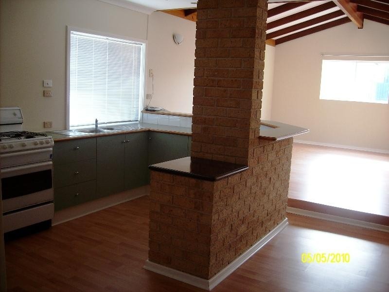 10 GOOCH STREET, Carnarvon WA 6701