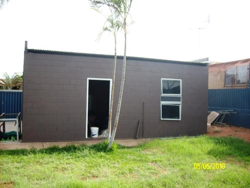 10 GOOCH STREET, Carnarvon WA 6701