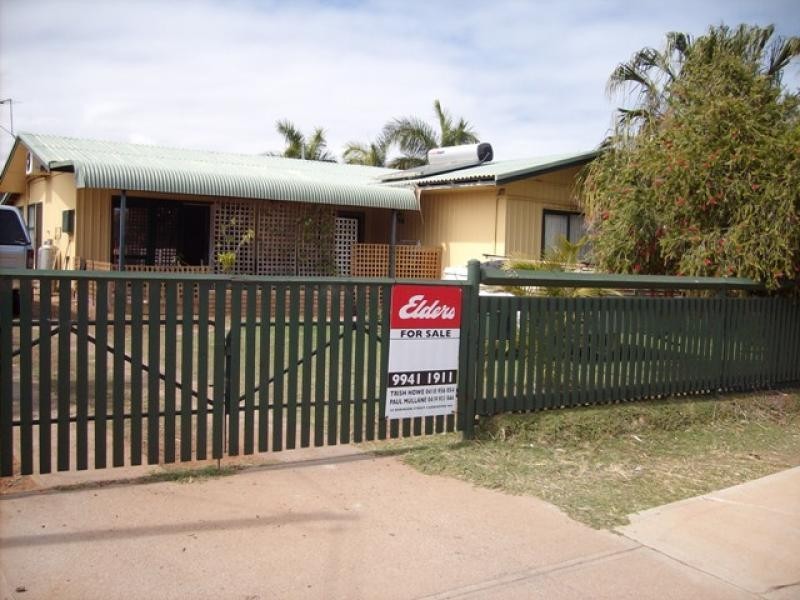 33 DOUGLAS STREET, Carnarvon WA 6701