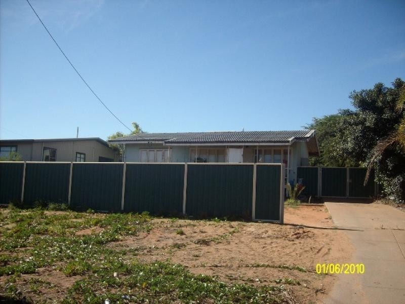 37 HUBBLE STREET, Carnarvon WA 6701
