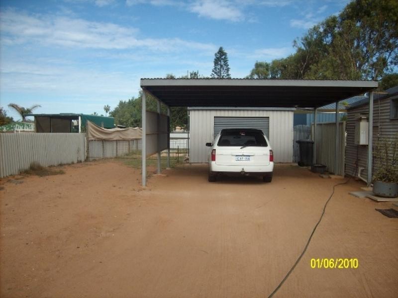 6 CROWTHER STREET, Carnarvon WA 6701