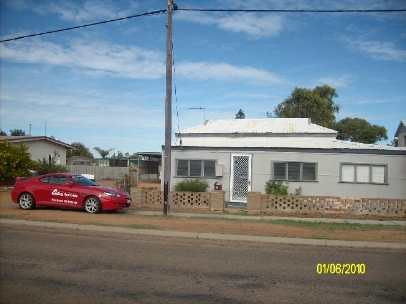 6 CROWTHER STREET, Carnarvon WA 6701