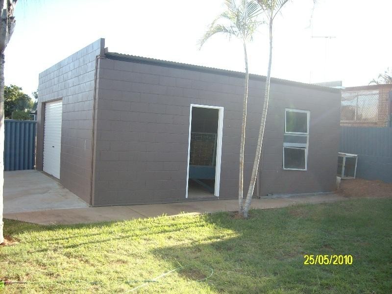 10 GOOCH STREET, Carnarvon WA 6701