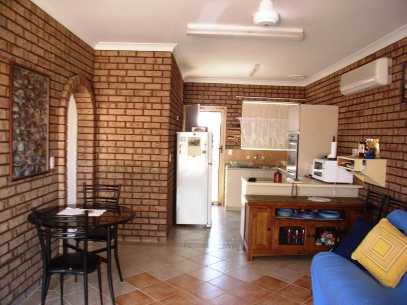 Unit 2/18 Marmion Avenue, East Carnarvon WA 6701