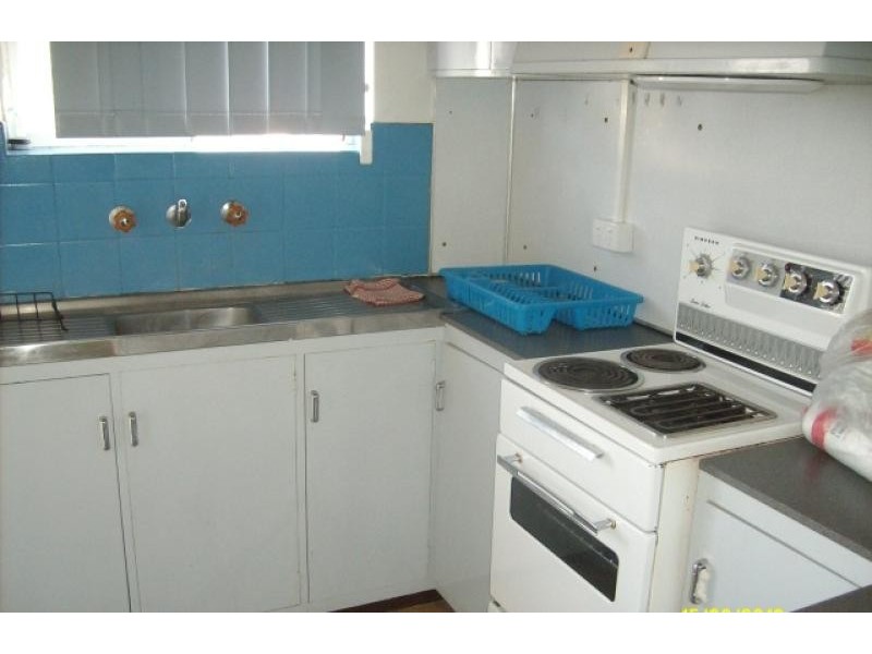 Unit 5/6 JAMES STREET, Carnarvon WA 6701