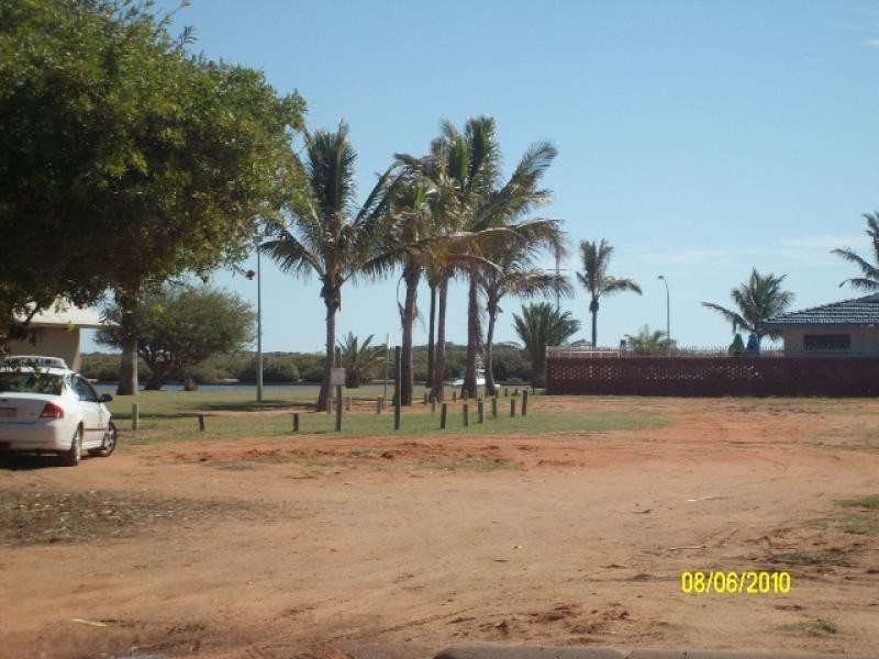 69 CLEAVER STREET, South Carnarvon WA 6701