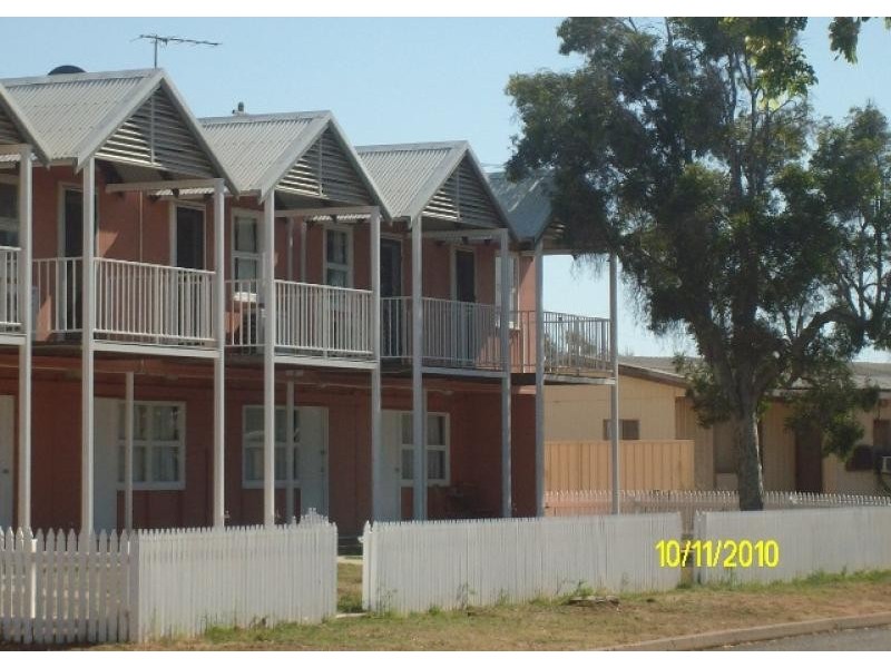 Unit D/5 HEARN PLACE, Carnarvon WA 6701