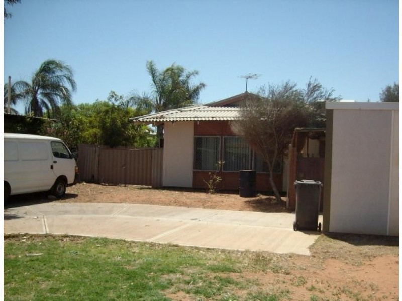 12 WHEELOCK WAY, Carnarvon WA 6701