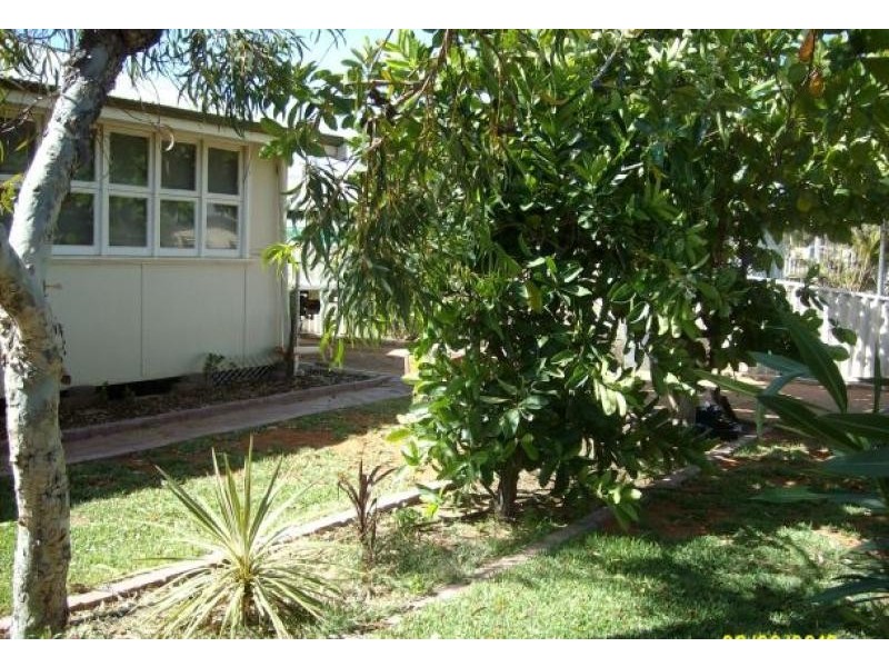 56 CLEAVER STREET, Carnarvon WA 6701