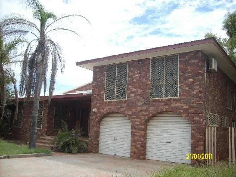 17 MASLEN STREET, Carnarvon WA 6701