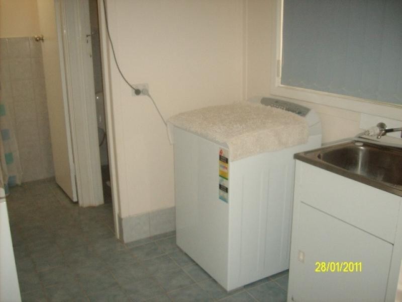 8 MILLS AVENUE, Carnarvon WA 6701