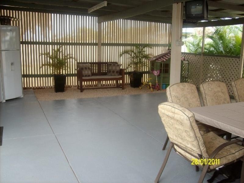 8 MILLS AVENUE, Carnarvon WA 6701