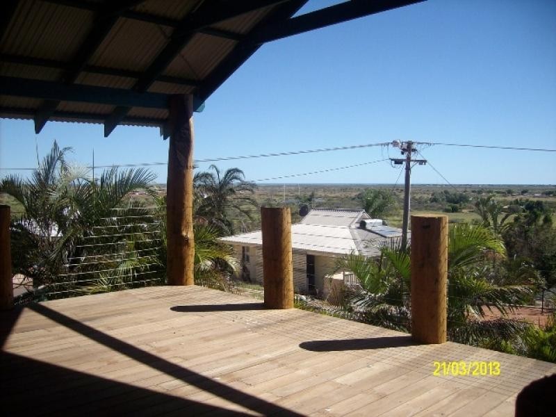 21 CRAGGS COURT, Carnarvon WA 6701