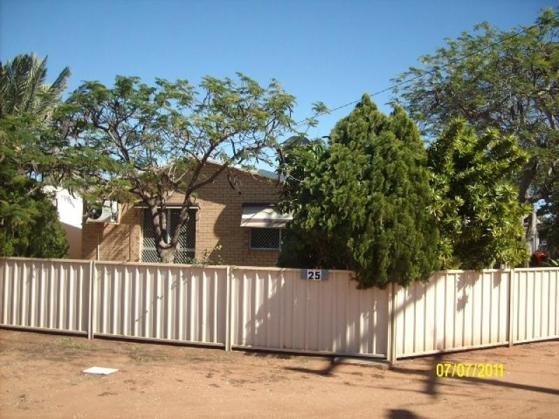 25 ANGELO STREET EAST, Carnarvon WA 6701